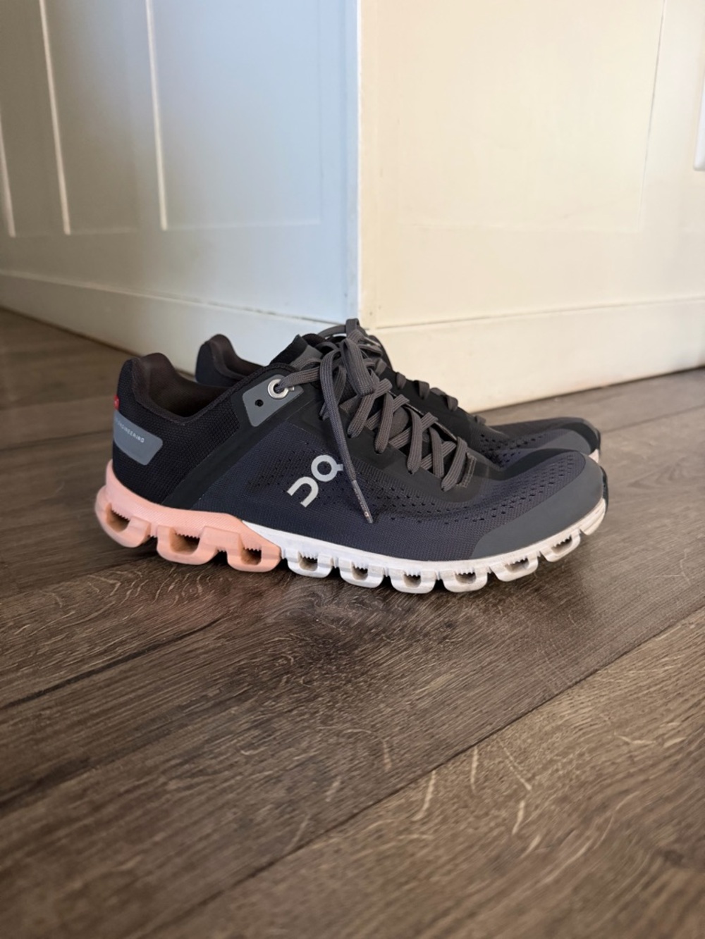 On Running Cloudflow Womens 3.0 Size 6 35.99234 Athletic Shoes Rock Gray Rose
